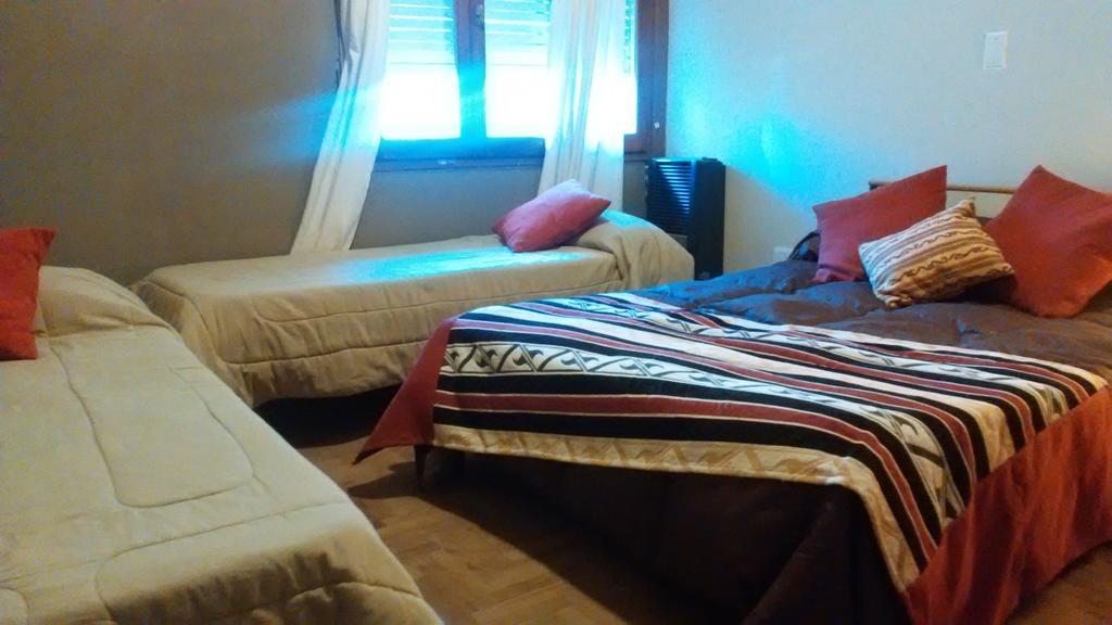 Loica Hostel Пуэрто-Мадрин Экстерьер фото